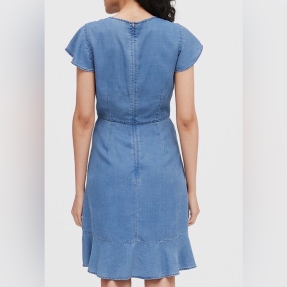 Banana Republic Chambray Denim Dress Women’s Size 2 Back Zip Ruffle Hem - Picture 2 of 8